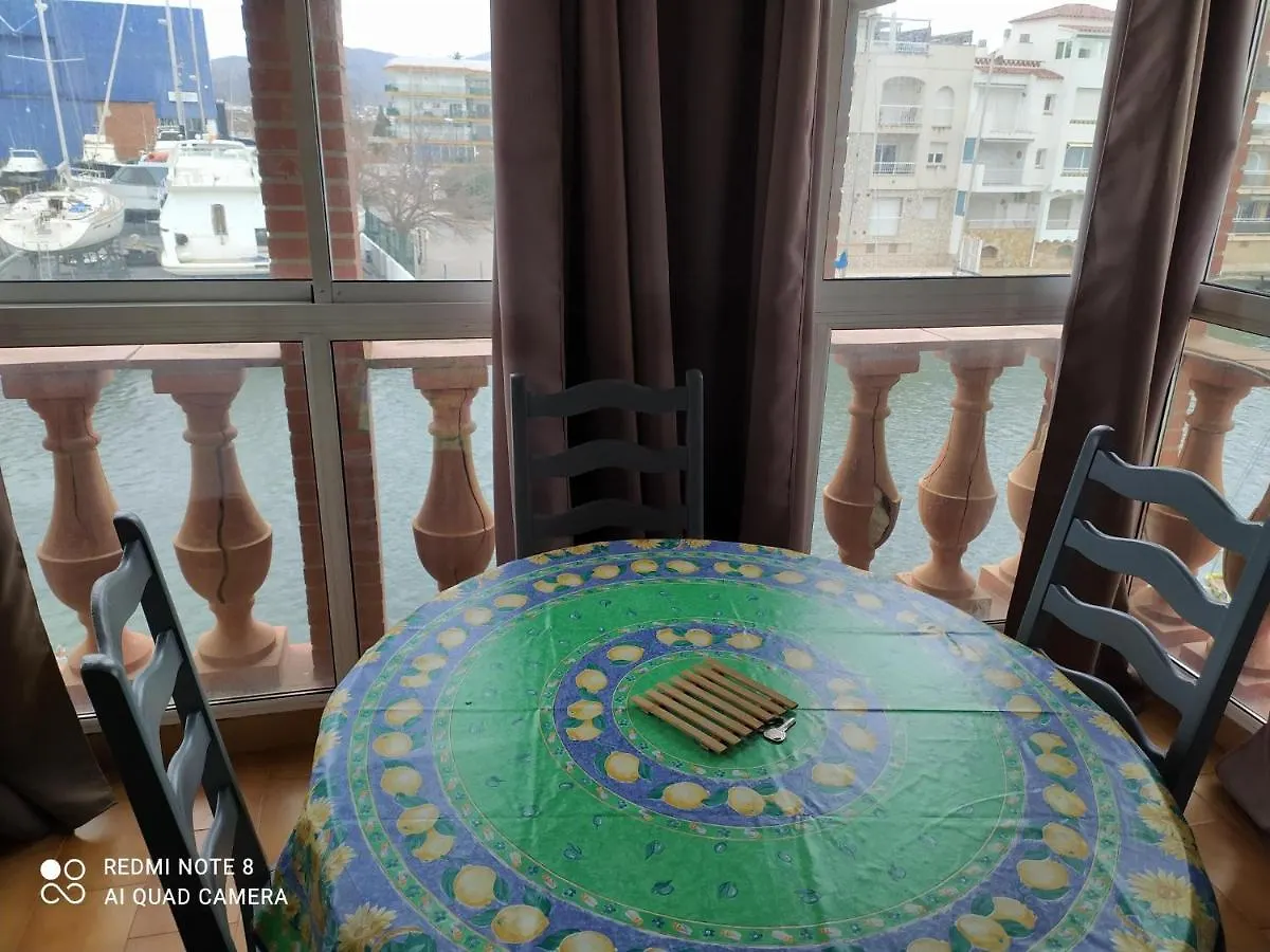 Estudio Con Preciosas Vistas Empuriabrava Spain